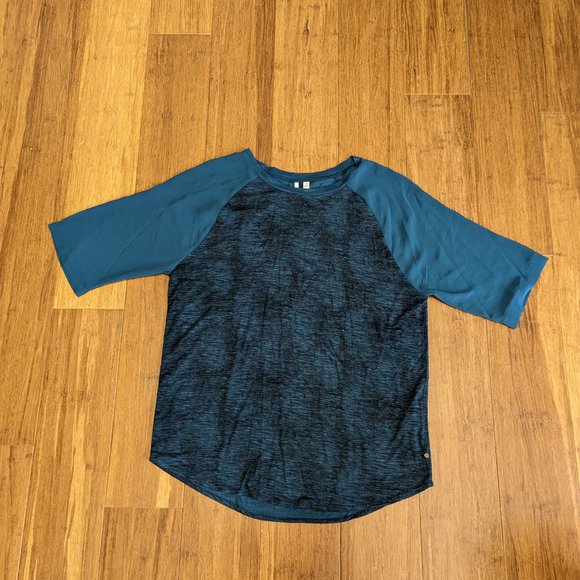 Calvin Klein Jeans Top with Sheer Raglan Sleeves - Picture 8 of 12